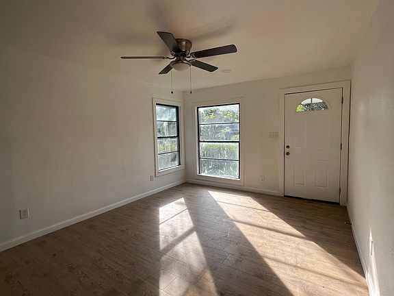 5th image of 3030 Southland St