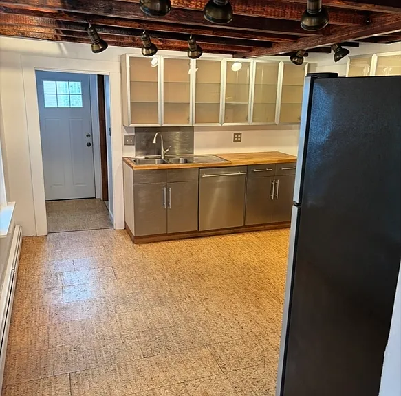 18 Tremont St #2 — Photo 4