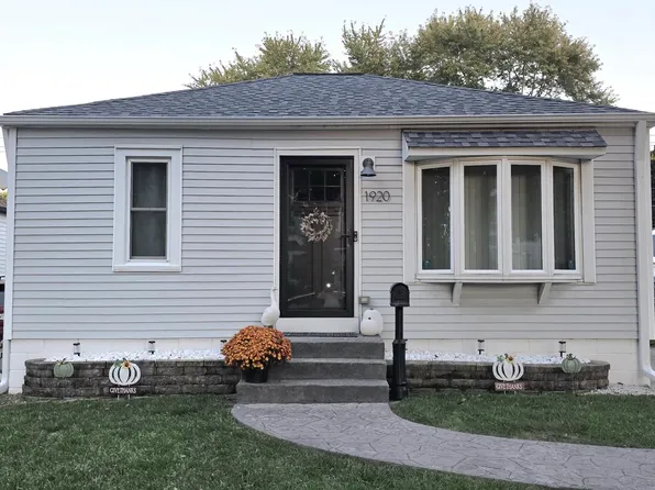 1920 S 97th STREET, West Allis, WI 53227