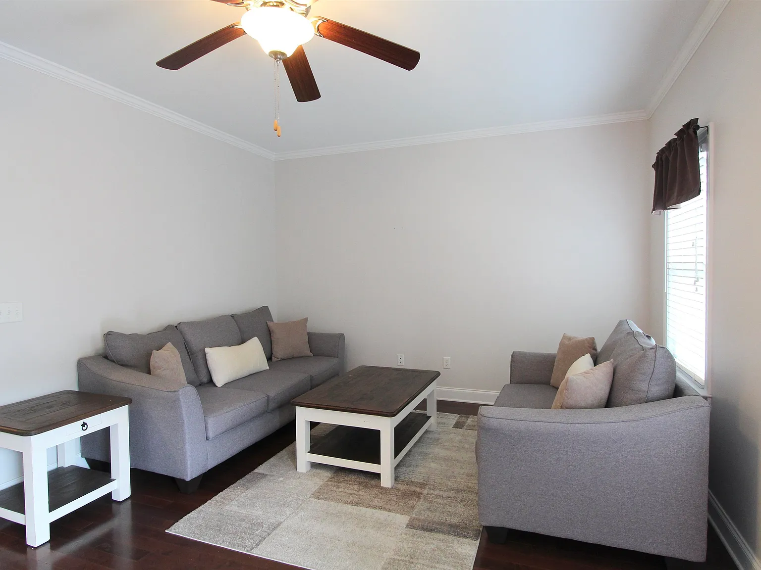 4 bed, 3.5 bath, 2350 sqft, $2,350 — Photo 3