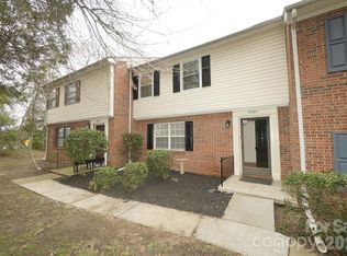 8805 Hunter Ridge Dr, Charlotte, NC