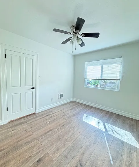 2840 S Mansfield Ave — Photo 10