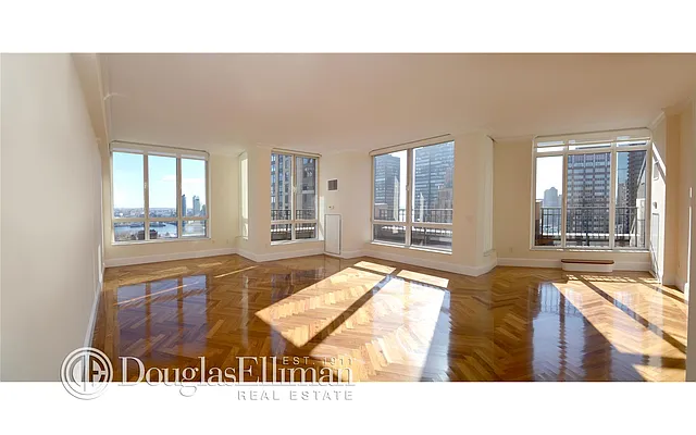 Rented by Douglas Elliman | media 23