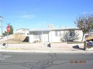 1st image of 901 Kelly Dr