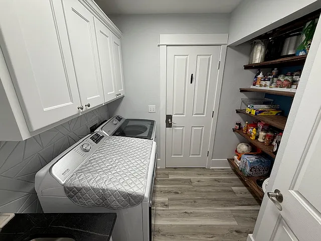 2593 NE Robinson St — Photo 9