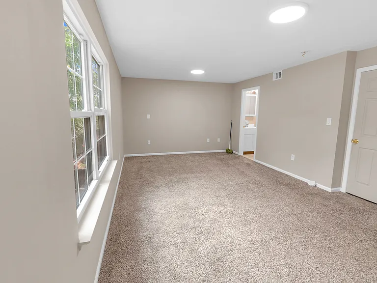 13 Lisa Ct #2 — Photo 12