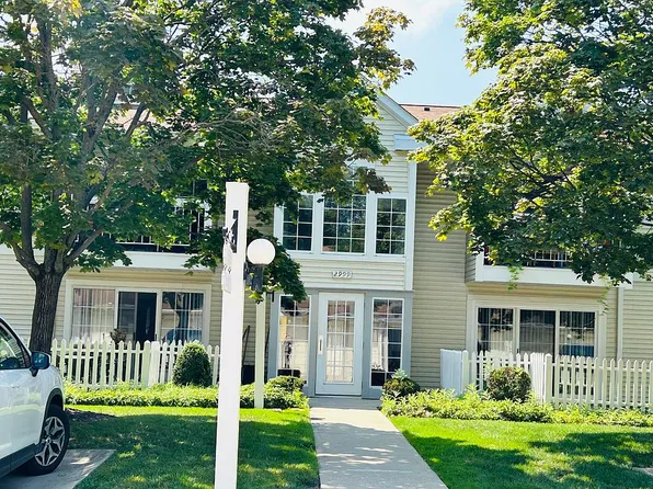 2999 S Bay Dr APT F-8, Westlake, OH 44145