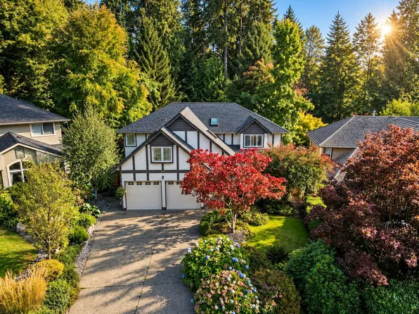 3373 Huntleigh Ct, North Vancouver, BC V7H 1C9