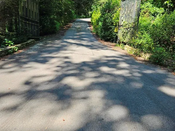 222 Club Crest Dr, Maggie Valley, NC 28751
