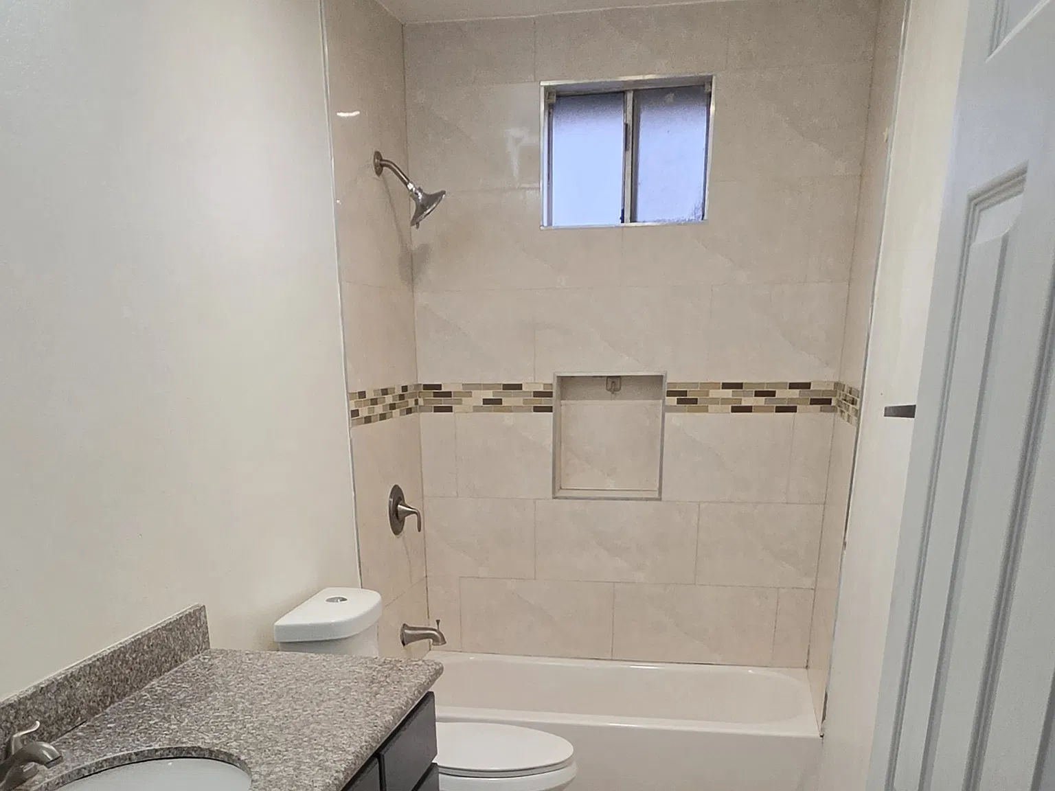 2 bed, 900 sqft, $2,395 — Photo 4