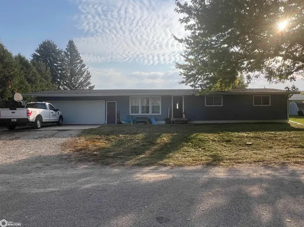 1403 Clay St, Brooklyn, IA 52211