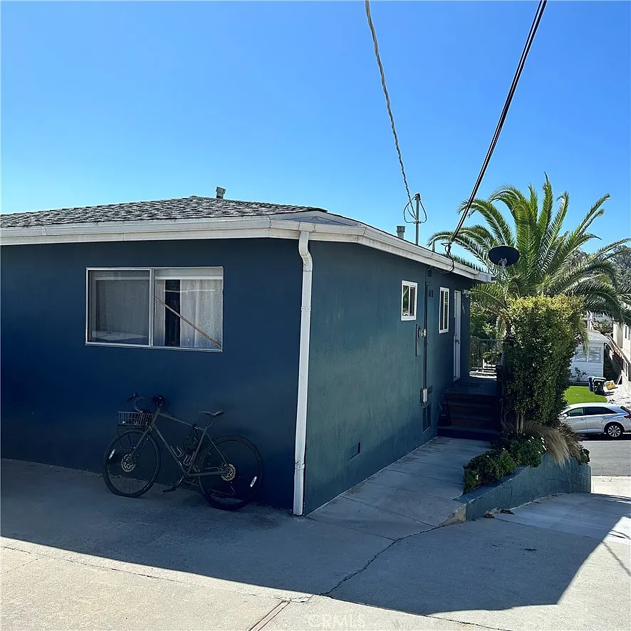 2 bed, 950 sqft, $3,475 — Photo 2