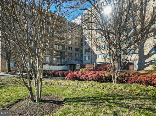 4410 Oglethorpe St APT 406, Hyattsville, MD 20781