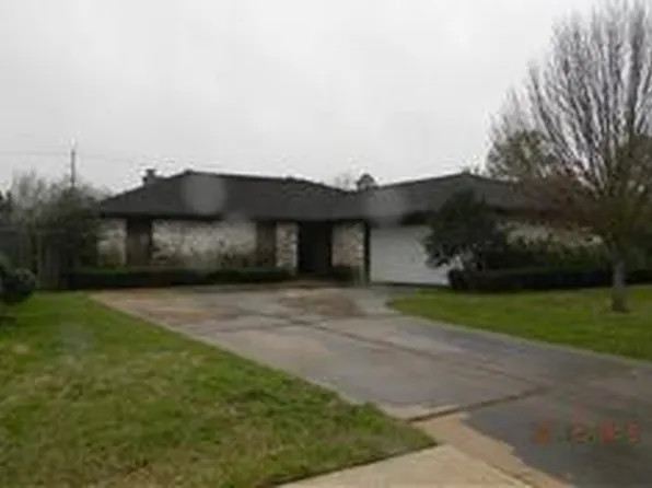 10118 Kirkbluff Dr, Houston, TX 77089