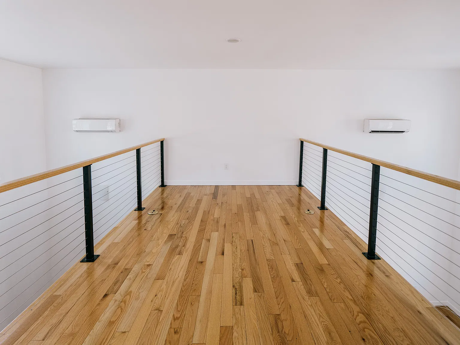 1 bed, 1500 sqft, $2,400 — Photo 3
