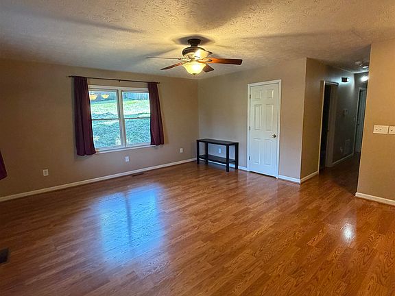 2nd image of 1112 Reservoir St