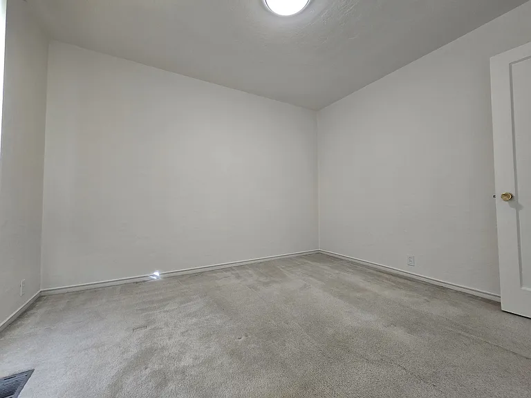1636 Virginia St — Photo 21