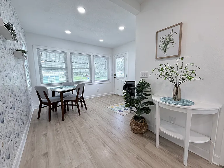 2131 1/2 King Ave #A — Photo 2