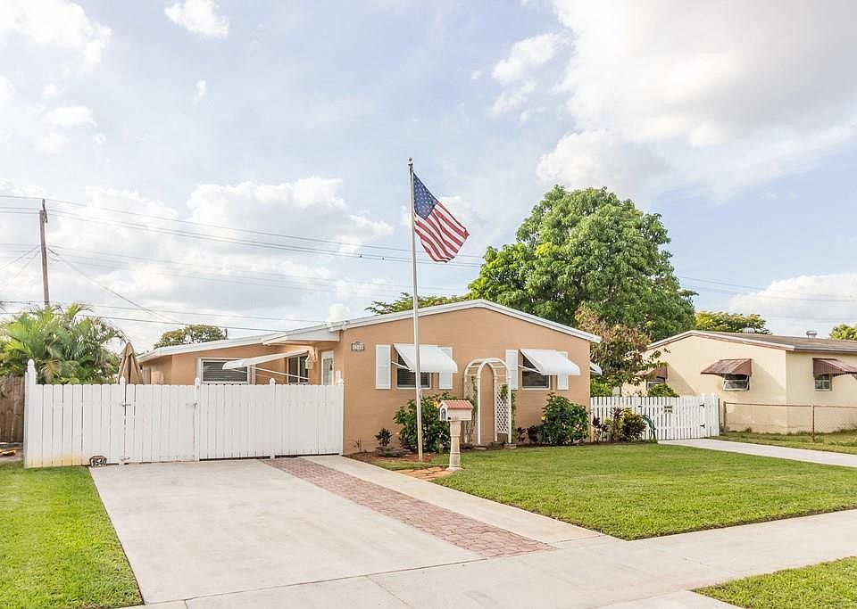 1st image of 1540 NW 71st Avenue