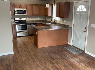 15 8th St NW, Minot, ND 58703