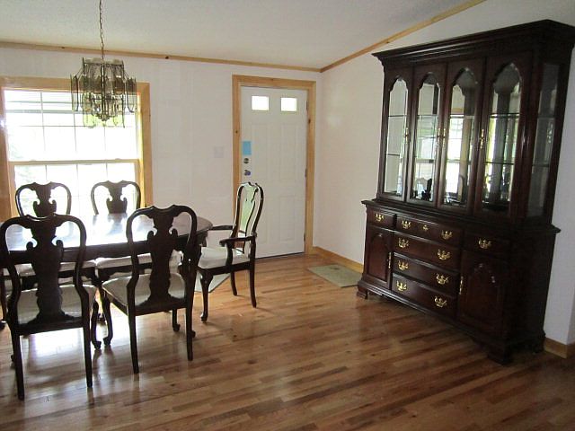 2nd image of 120 McLaughlin Ave