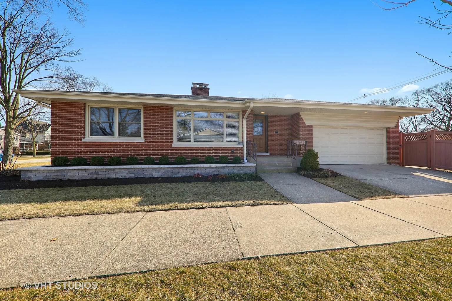 150 W Jackson St photo 1