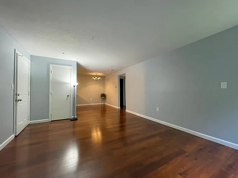 6 Squire Ct #2 — Photo 14