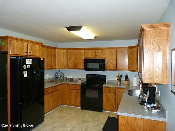 1014 Whispering Oaks Kitchen