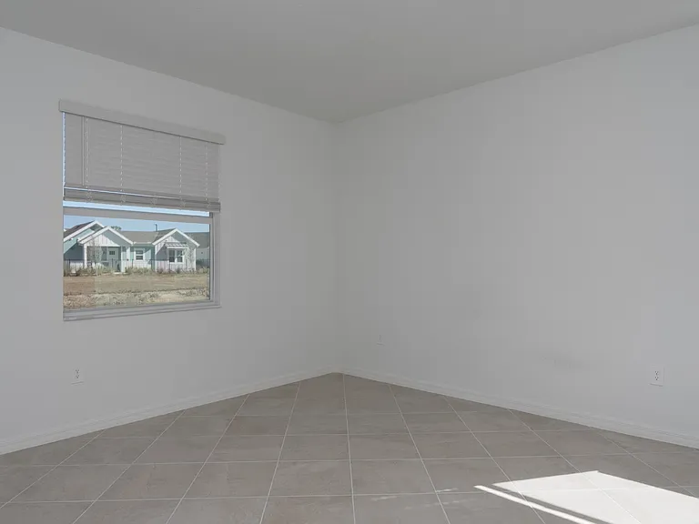 11470 Burgundy Dr — Photo 34