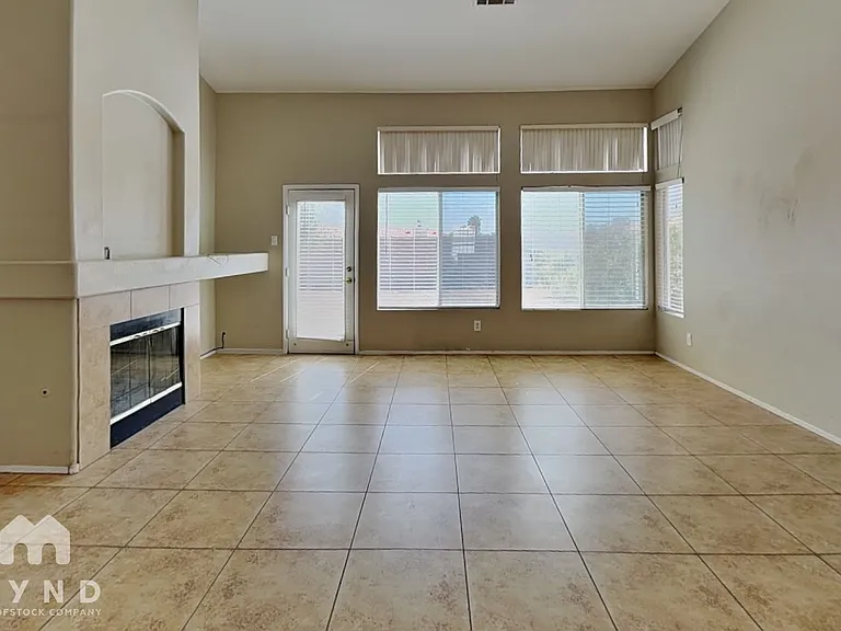 4044 Forestville St — Photo 2