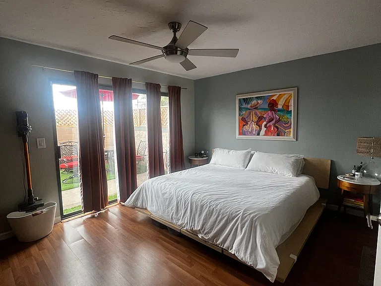 4572 W Point Loma Blvd — Photo 13