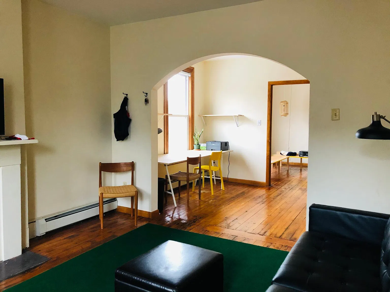 2 bed, 1300 sqft, $2,200 — Photo 4
