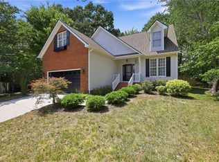 425 Turnberry Dr, Mebane, NC 27302