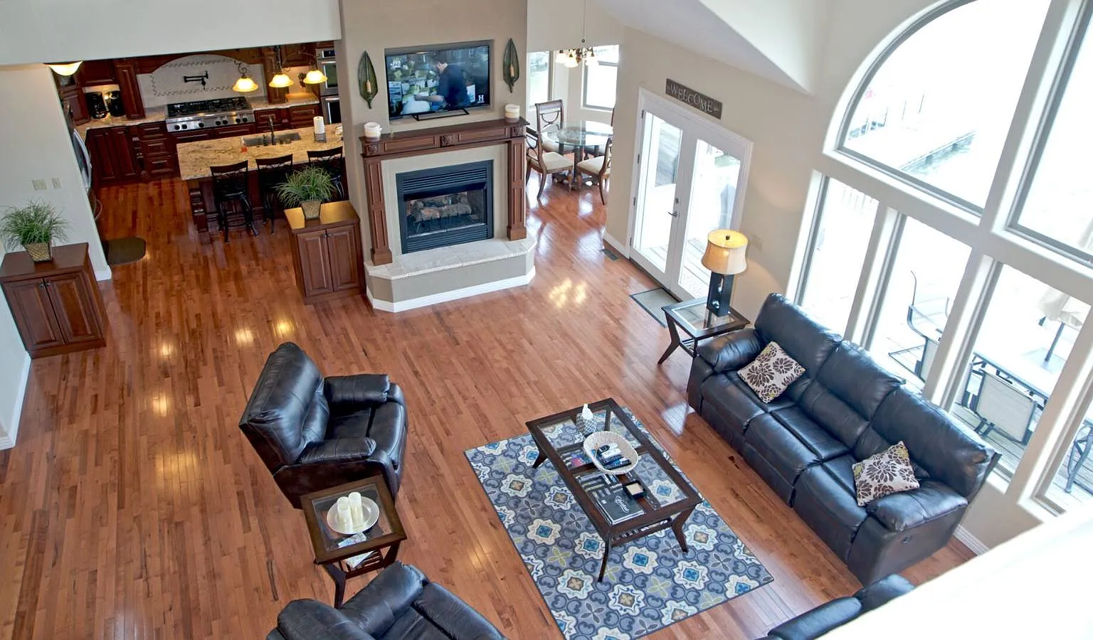 5 bed, 5400 sqft, $4,250 — Photo 4