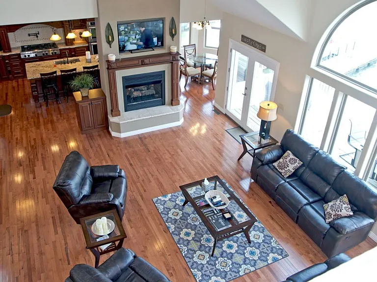 170 Crescent Blf — Photo 4