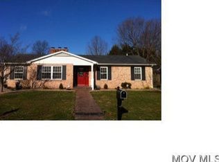 5205 3rd Ave, Vienna, WV 26105