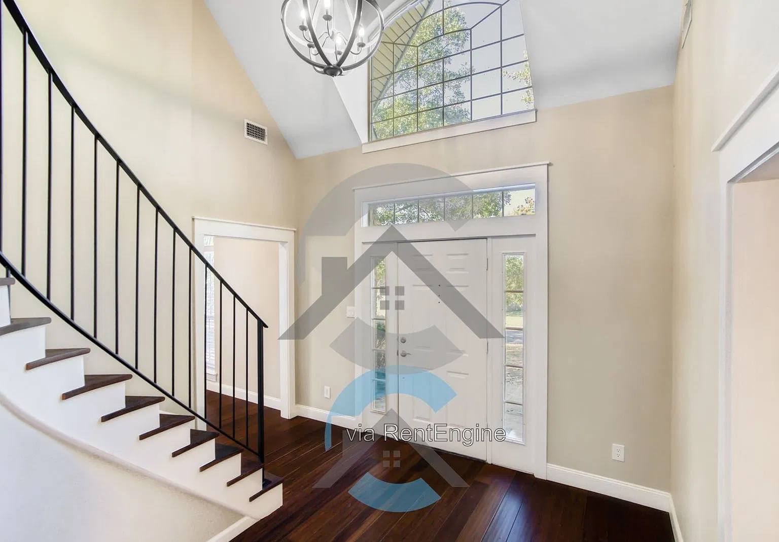 5 bed, 2.5 bath, 3089 sqft, $2,500 — Photo 4