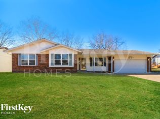 1407 Sandra Elaine Dr, Saint Peters, MO 63376