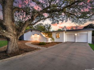 608 El Portal Dr, Hollywood Park, TX 78232