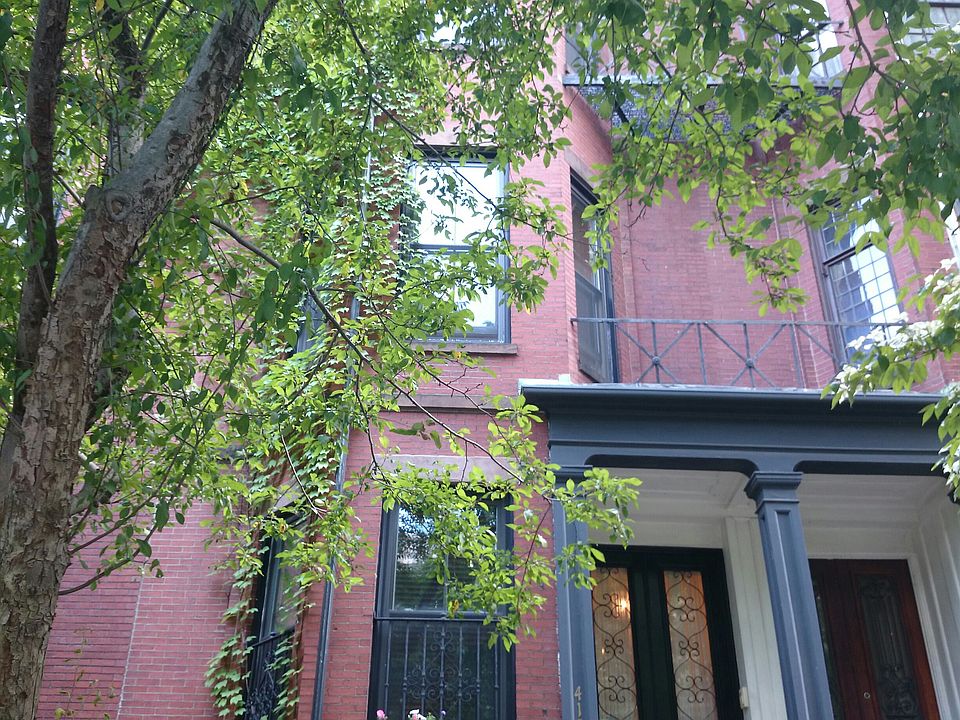 2nd image of 419 Beacon St