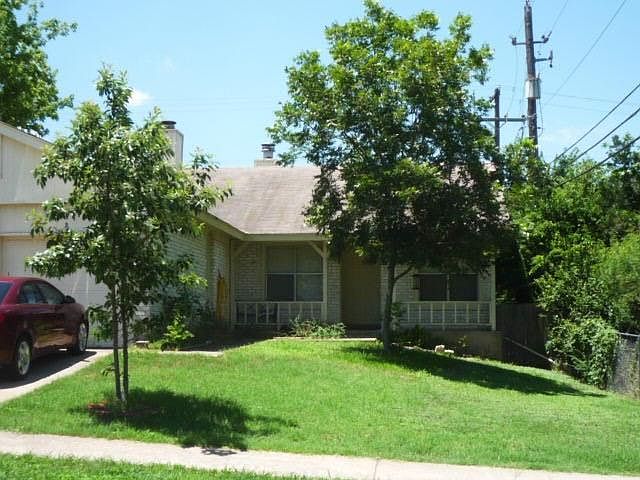 2nd image of 2403 Singletree Ave