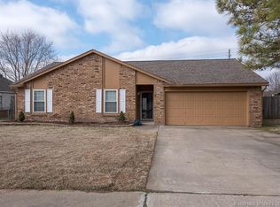 1112 N 80th St, Broken Arrow, OK 74014