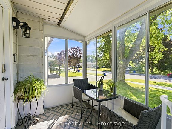 5th image of 7 Admiral Rd