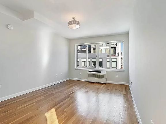 5th image of 278 6th St APT 7E
