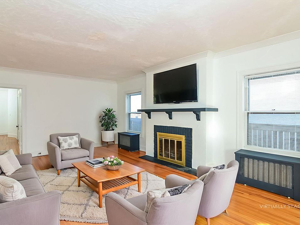 1st image of 1067 Saint Clair Ave #1067