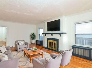 1067 Saint Clair Ave #1067, Saint Paul, MN 55105