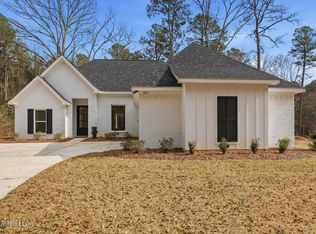 849 NW 11th Ave, Magee, MS 39111