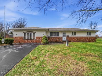 810 S Wintergarden Rd, Bowling Green, OH, 43402