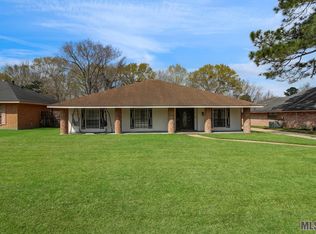 1228 Barkley Dr, Baton Rouge, LA 70810