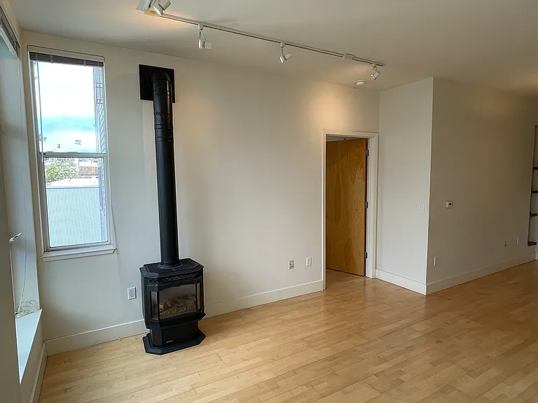 1630 California Street — Photo 52